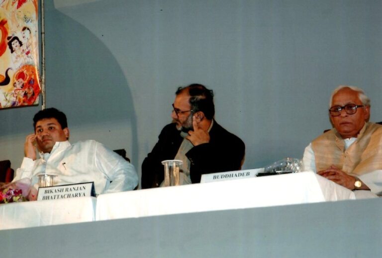 sundeep-bhutoria-with-buddhadeb-bhattacharya-and-bikash-ranjan-bhattacharya