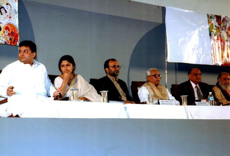 sundeep-bhutoria-with-roopa-ganguly-bikash-ranjan-bhattacharya-buddhadeb-bhattacharya-and-hari-mohan-bangur
