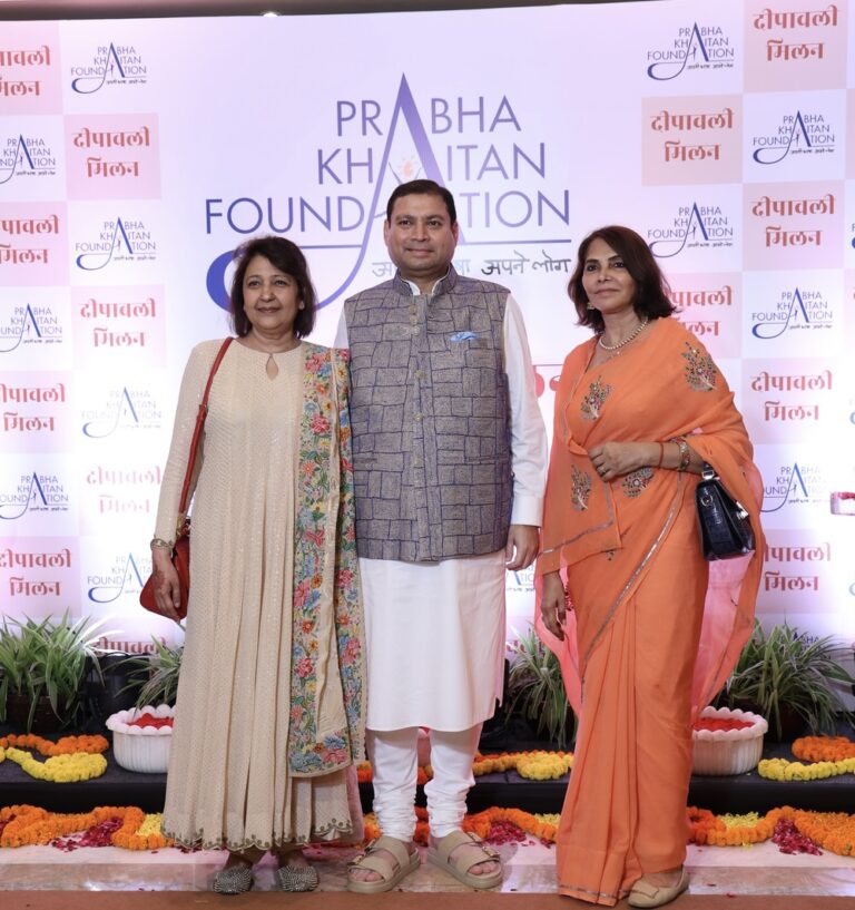 Sundeep Bhutoria with Madhuri Halwasiya and Kanak Rekha Chauhan