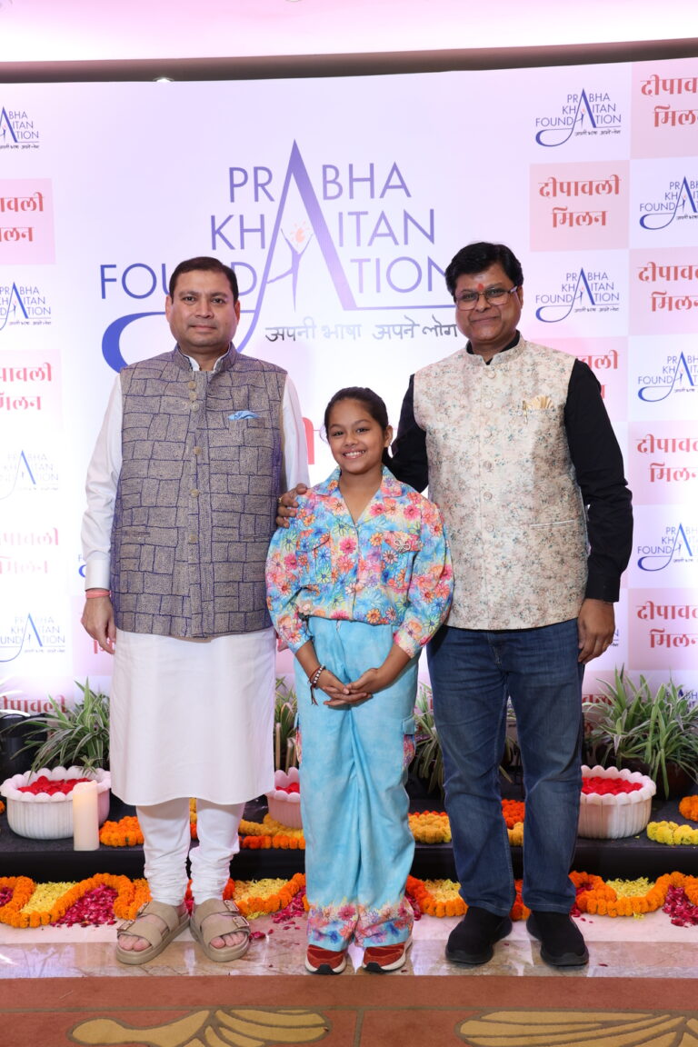 Sundeep Bhutoria with Piyush Kumar from Prabhat Prakashan and his daughter